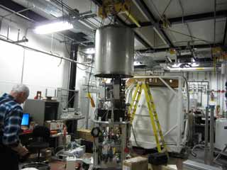 co-magnetometer assembly in the cryo lab