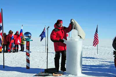 unveiling Amundsen's ice bust