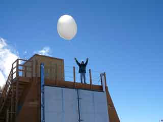 Bob Bednar launching a balloon on 9 February 2009