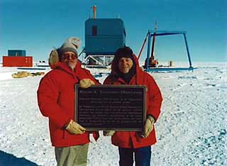 Marty Pomerantz with the MAPO plaque